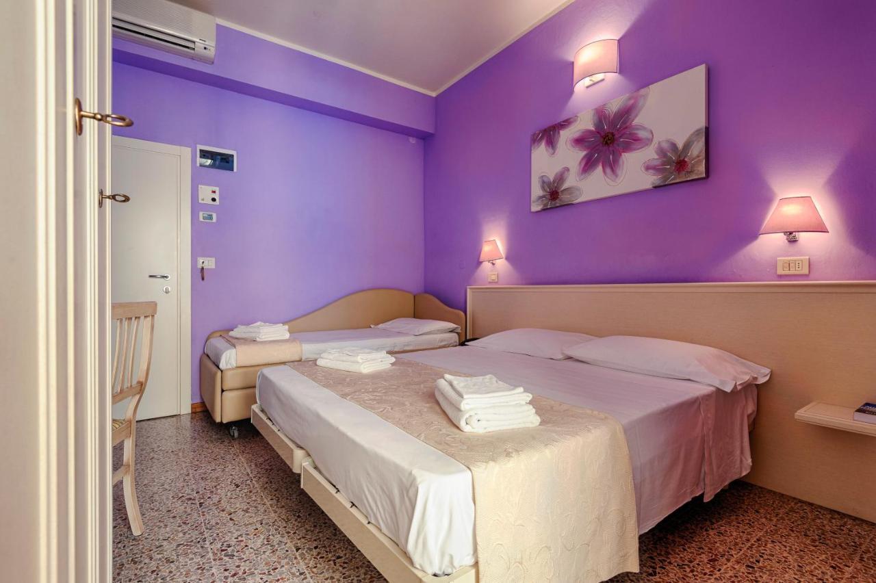 Hotel Plaza Gabicce Mare Exterior photo