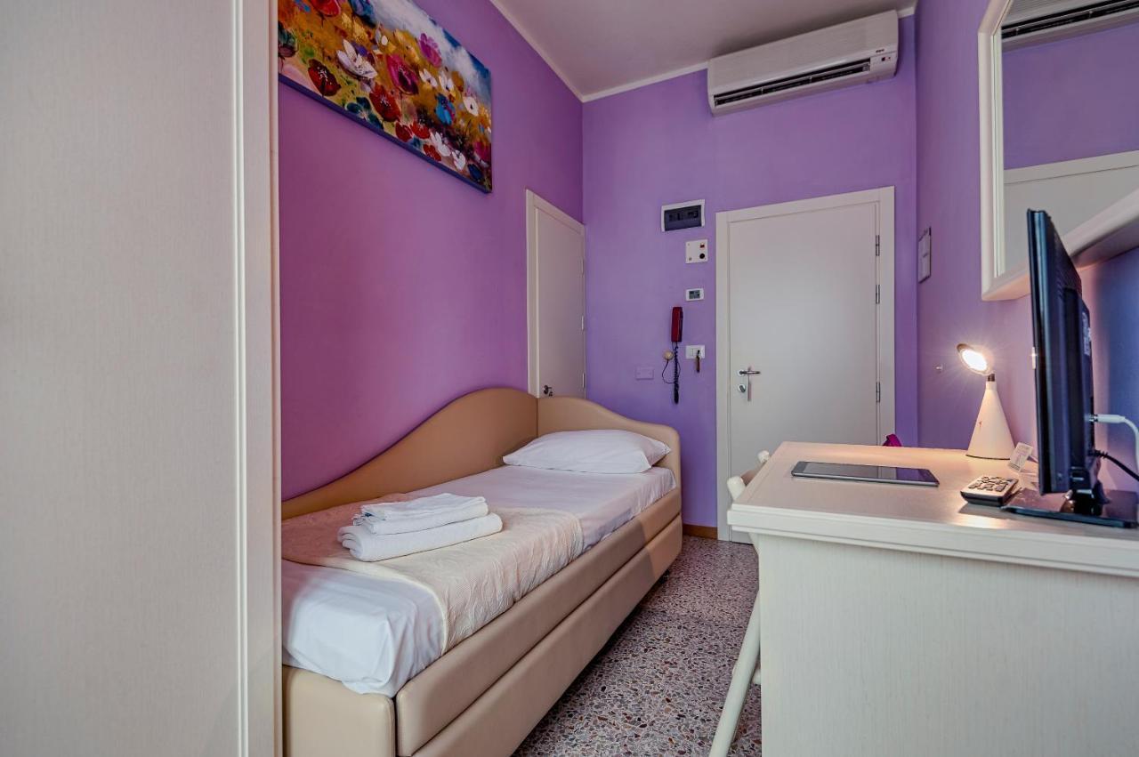 Hotel Plaza Gabicce Mare Exterior photo