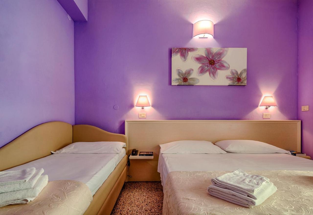 Hotel Plaza Gabicce Mare Exterior photo